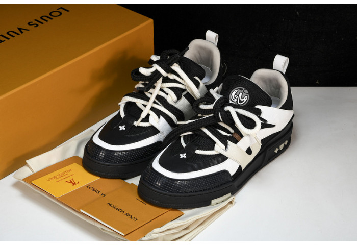 LV RUNNER SHOES