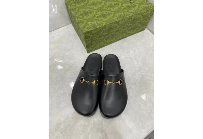 GUCC SANDALS