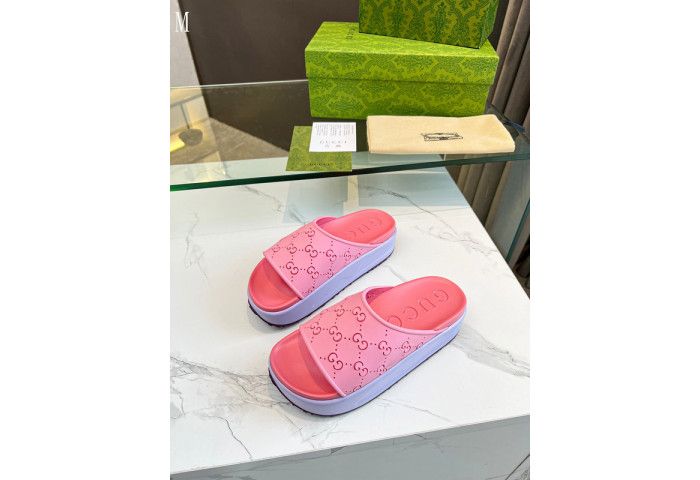 GUCC SANDALS