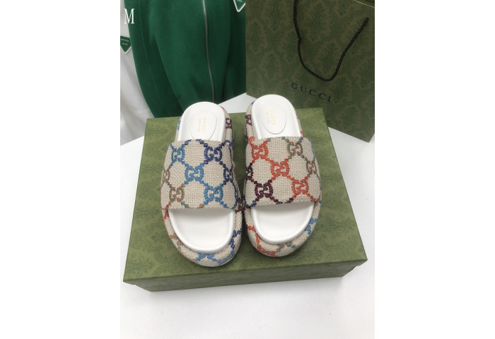 GUCC SANDALS