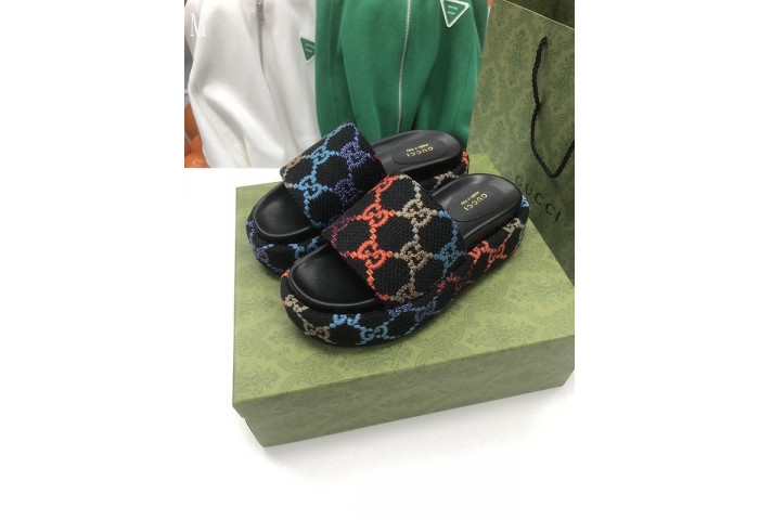 GUCC SANDALS
