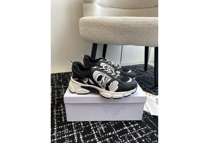 Dior SNEAKER