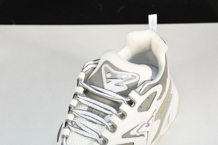 lv runner tatic sneaker