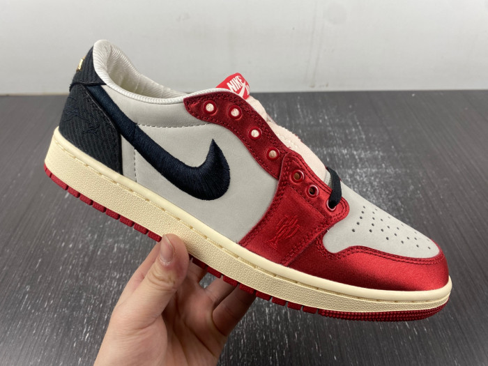 jordan 1 retro low og trophy room away