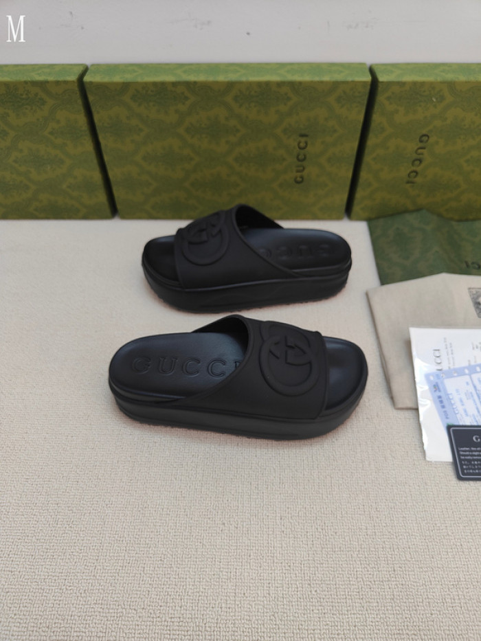 GUCC SANDALS