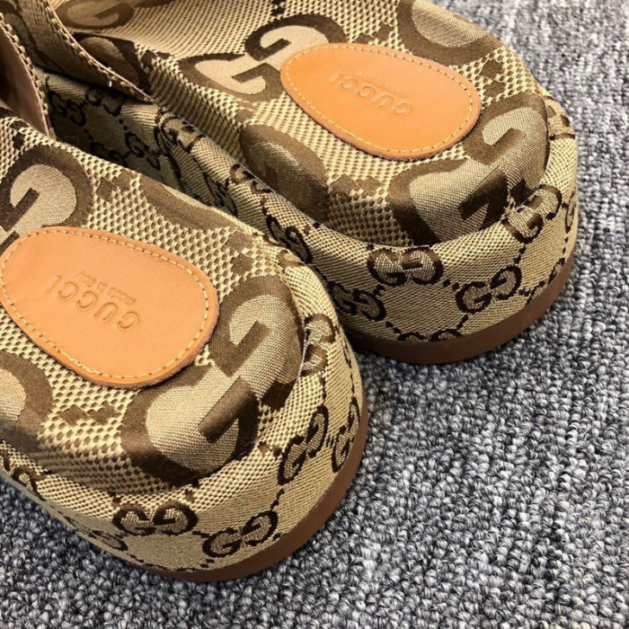 GUCC SANDALS