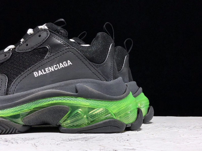 blcg sneaker triple.s.gomma noir green 541624-w0901-2140