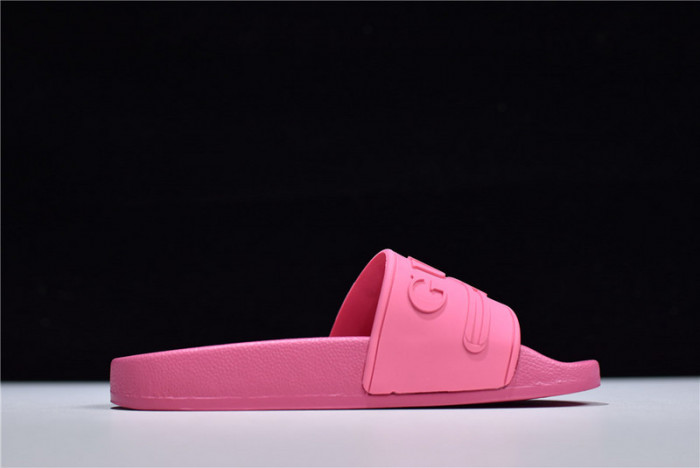 G*u*i sandals