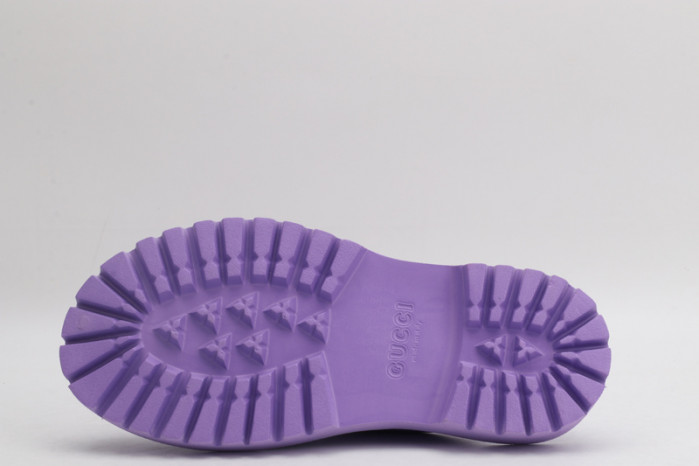 G*u*i sandals