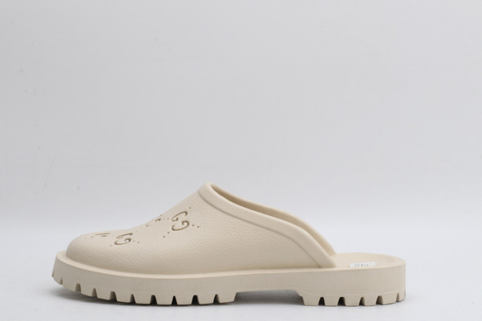 G*u*i sandals