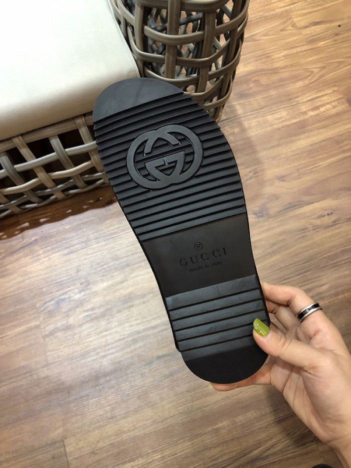GUCC SANDALS
