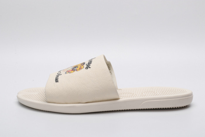 G*u*i sandals