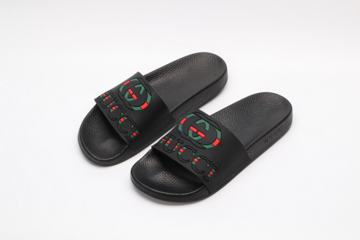 G*u*i sandals
